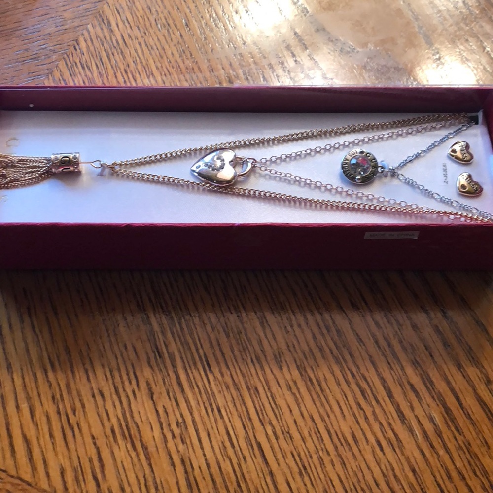 Guess necklace and earring set - Picture 4 of 6